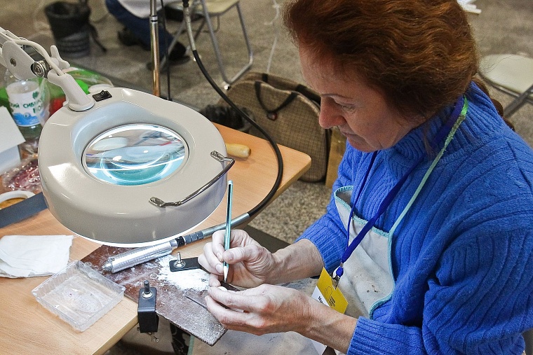 Тюменский музейный комплекс намерен купить работы участников конкурса «Славим человека труда»