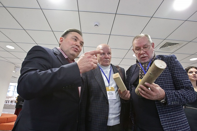 Тюменский музейный комплекс намерен купить работы участников конкурса «Славим человека труда»