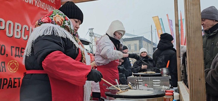 Трехметровые блины испекли в Ялуторовске