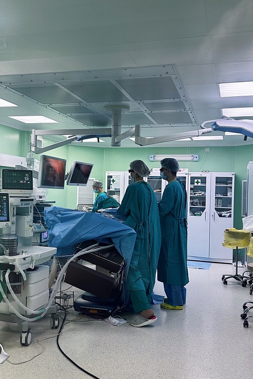 В тюменском Медгороде помогли девушке справиться с редким наследственным заболеванием