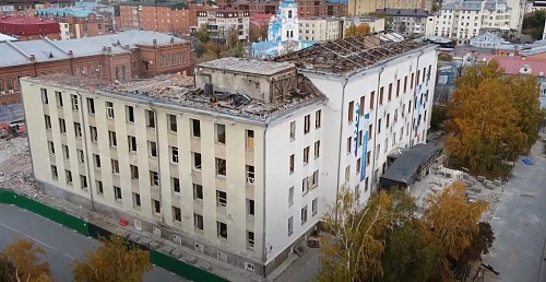 Как сносят главный корпус ТюмГУ. Съемка с квадрокоптера
