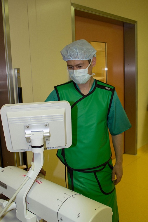 Тюменские врачи помогли пациентке с болезнью Паркинсона вернуться в профессию экономиста