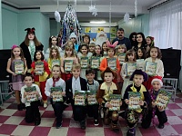 Спасибо Тюмени: краснодонские дети благодарят за подарки к Новому году
