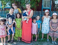 У Екатерины и Яниса 11 детей – и ни одной жалобы
