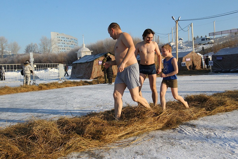 Аншлаг на тюменских купелях ждут в полночь