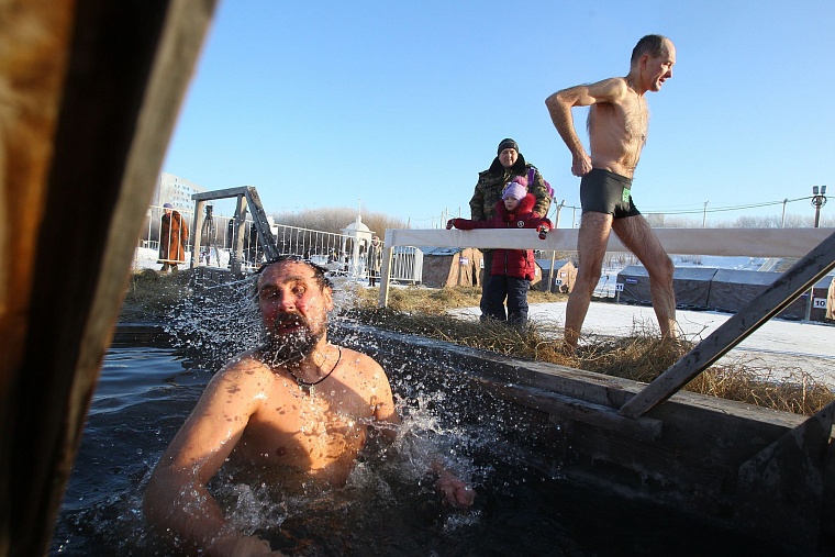 Аншлаг на тюменских купелях ждут в полночь