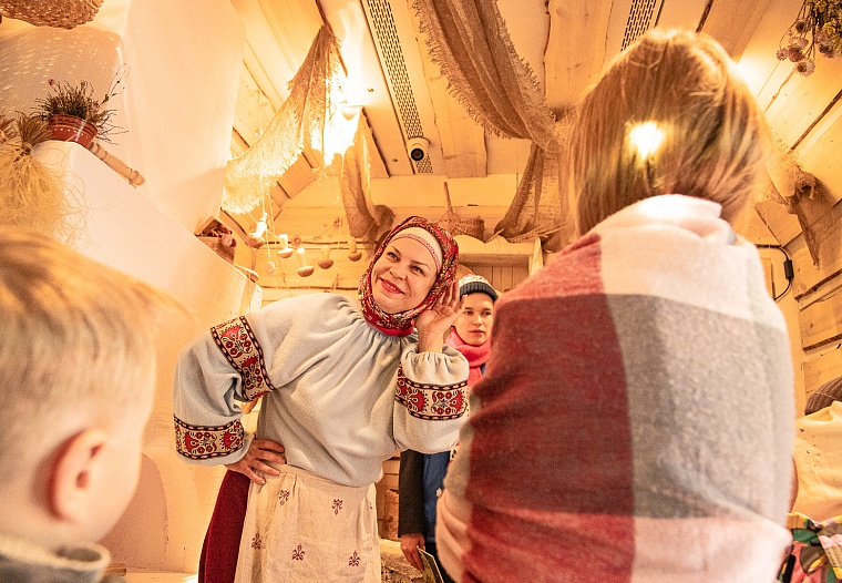 Поезд Деда Мороза сделал остановку в Тюмени