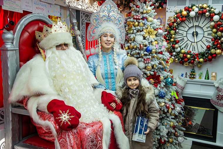 Поезд Деда Мороза сделал остановку в Тюмени