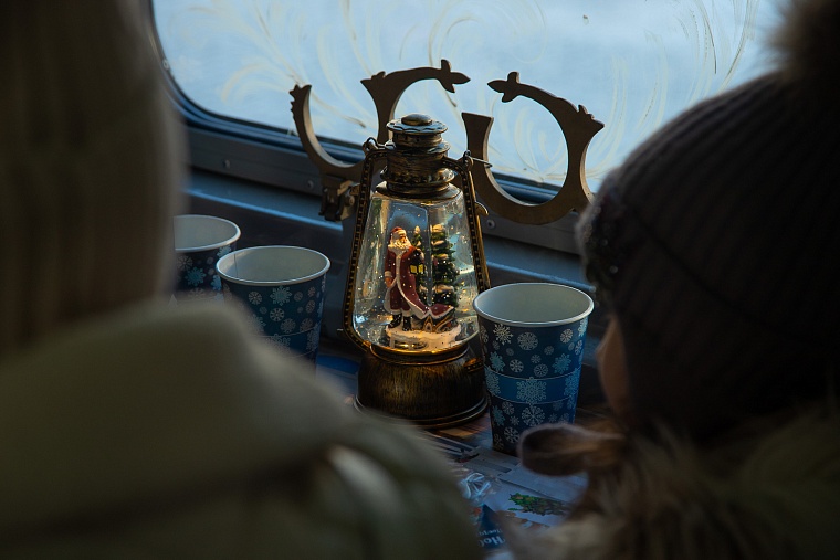 Поезд Деда Мороза сделал остановку в Тюмени