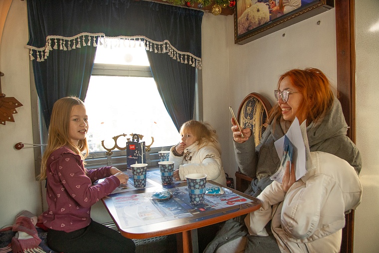 Поезд Деда Мороза сделал остановку в Тюмени