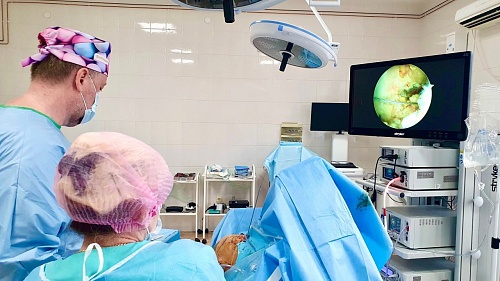 Тюменские врачи удачно "собрали" мужчине плечо после падения с велосипеда