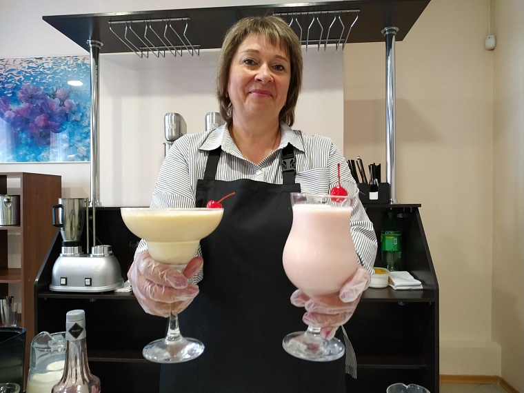 Подзаработать в каникулы. Как тюменские школьники учатся на бариста