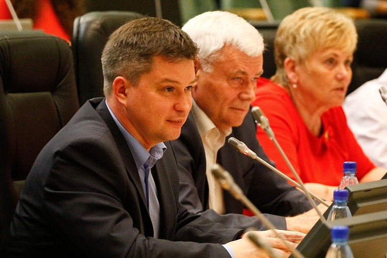 Депутаты проверят информацию о коррупции в городской администрации