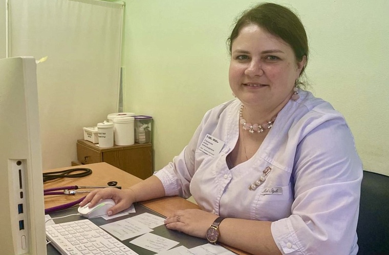 "Знаю каждого пациента по имени": выпускница Тюменской медакадемии стала земским доктором