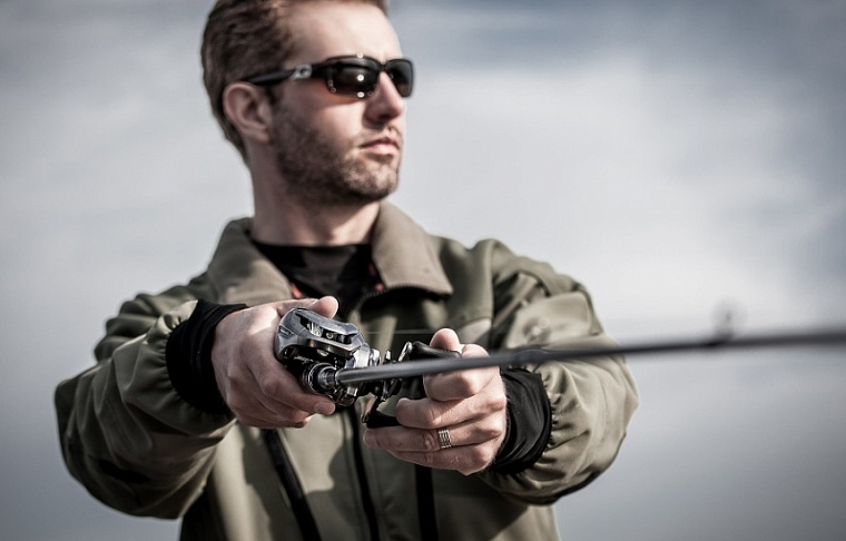 Тюменцам рассказали о возможных травмах на рыбалке