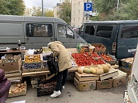 В Тюмени у нелегальных продавцов изъято более 740 кг фруктов и овощей