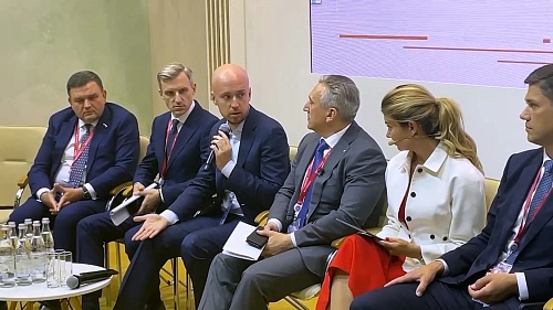 Александр Моор: Настало время мыслить и планировать большими шагами