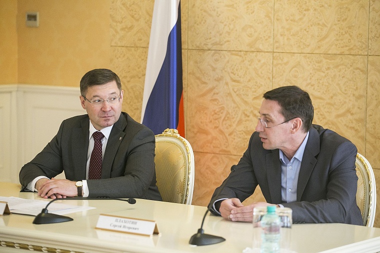 Евгений Гараничев получил «твердый знак» из рук Владимира Якушева