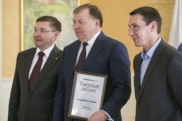 Евгений Гараничев получил «твердый знак» из рук Владимира Якушева