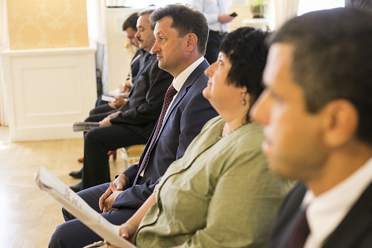 Евгений Гараничев получил «твердый знак» из рук Владимира Якушева