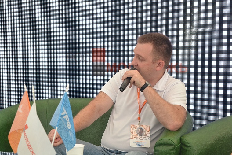 Александр Бугаев: Надо учить пользоваться удочкой, а не давать рыбу