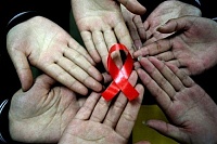 Эпидемия ВИЧ замедлила темпы: тюменские врачи держат кулачки