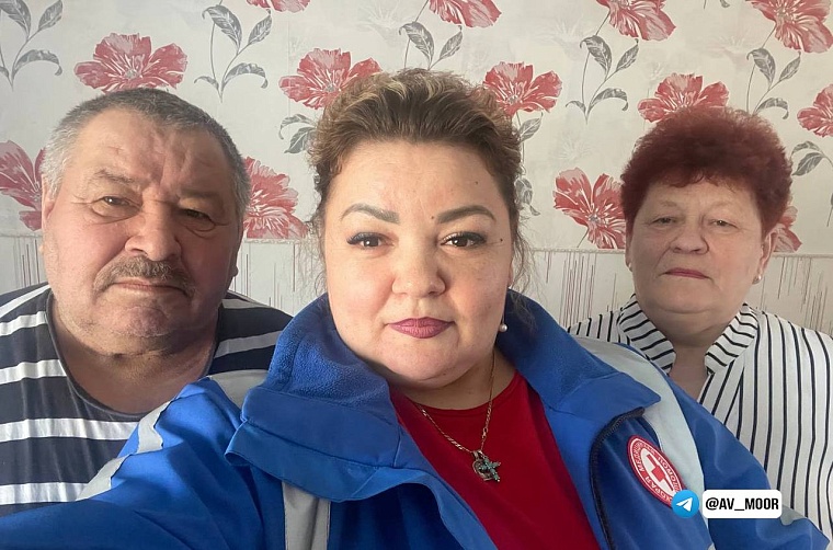 Александр Моор пожелал сотрудникам скорой помощи спокойных трудовых будней