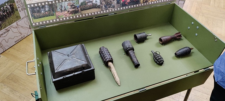 В тюменском дворце "Пионер" прошла выставка "Без срока давности"