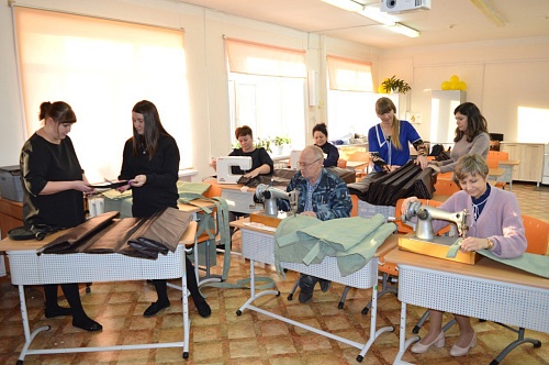 В казанской школе шьют предметы для нужд мобилизованных