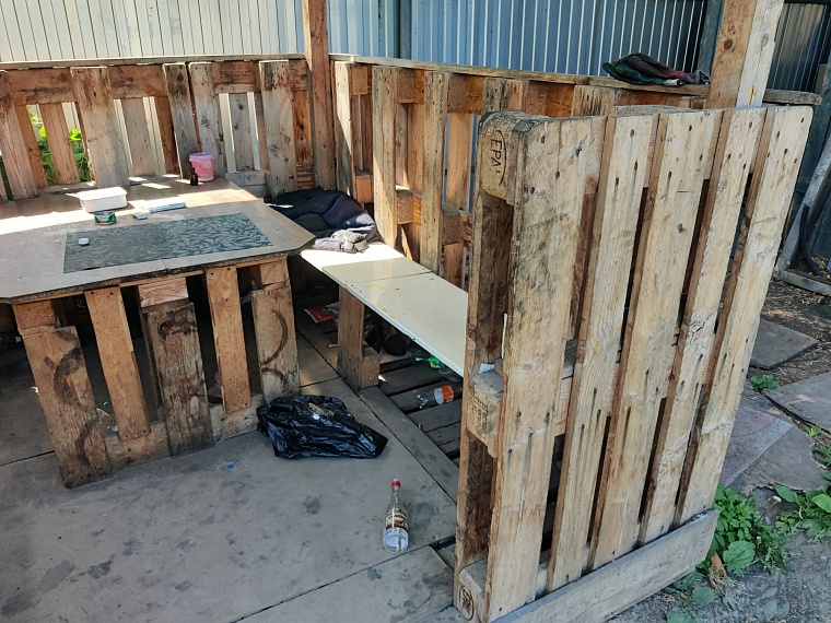 Смертельная водка: репортаж с места трагедии, где отравились тюменцы