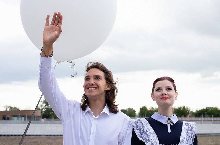В Тюмени завершился "Вальс на Набережной"