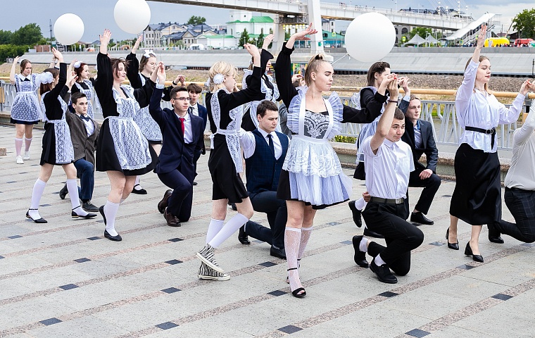 В Тюмени завершился "Вальс на Набережной"