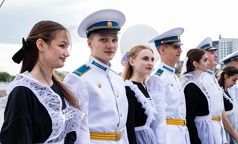 В Тюмени завершился "Вальс на Набережной"