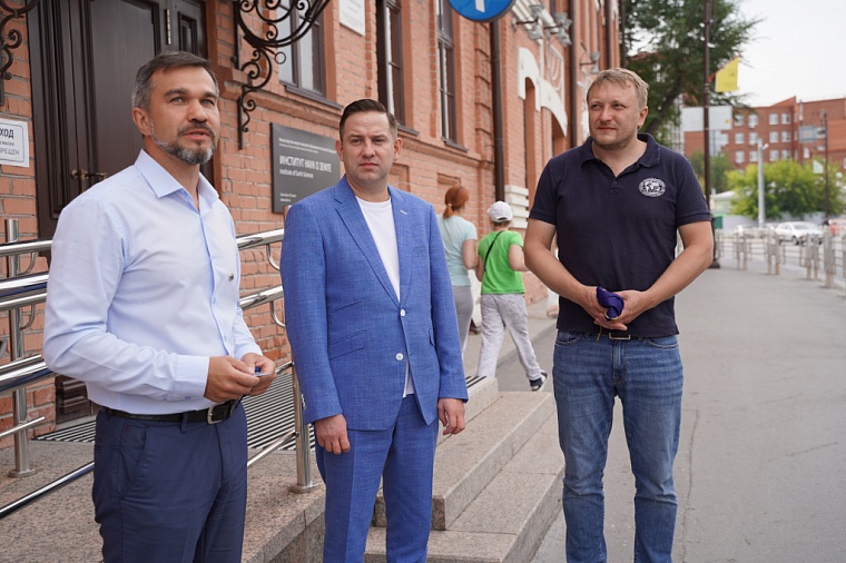 В ТюмГУ открыли мемориальную доску в честь профессора Василия Козина