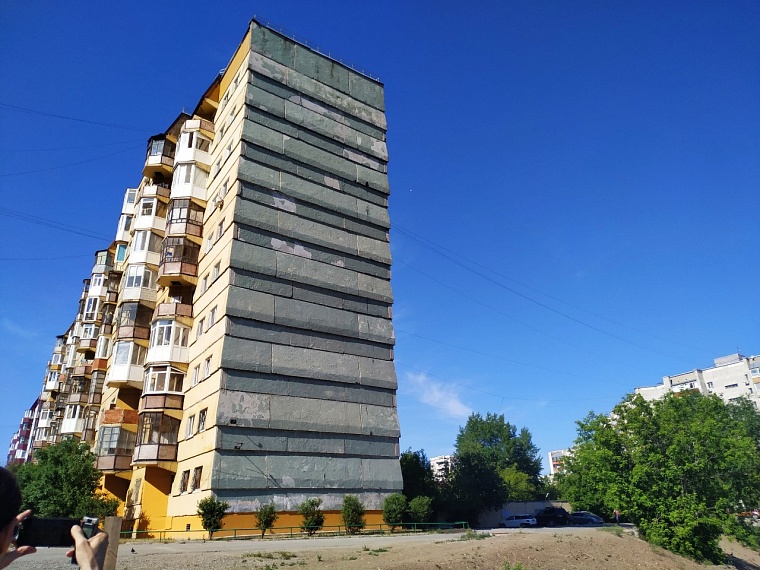 Над озером Тихим в Тюмени установили террасы длиной около километра