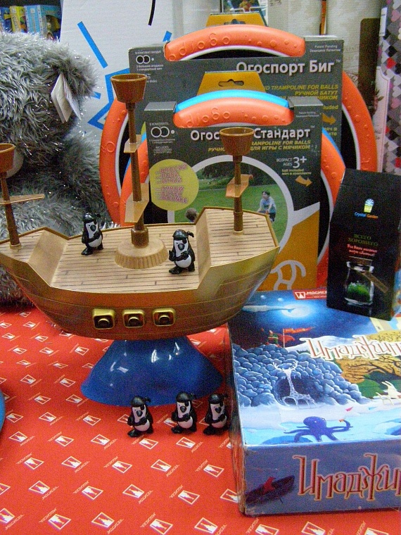 10 мест, где искать новогодние подарки. Маленькие магазины