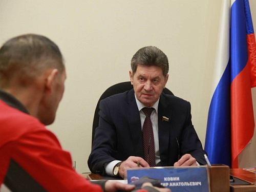 В рамках декады приемов единороссы помогли более чем тысяче тюменцев