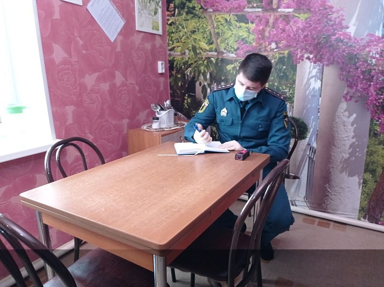 Прокуратура вместе с МЧС проверила общественную организацию "Путь преодоления"