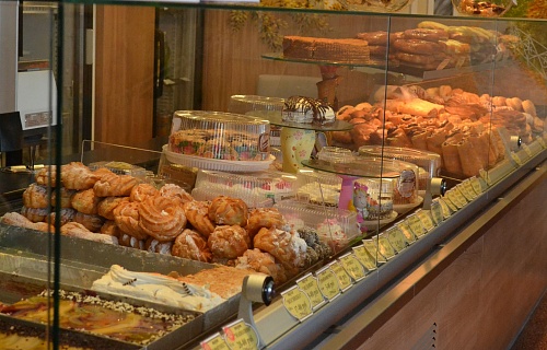 Тюменский Роспотребнадзор забраковал 19 партий хлеба и кондитерских изделий