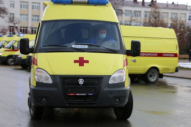 В новогоднюю ночь врачи скорой помогли 91-летней тюменке