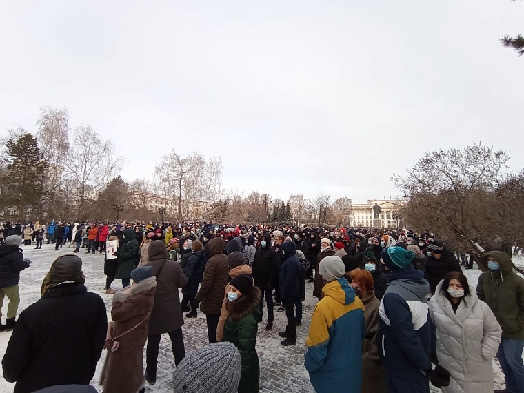 Площадь у технопарка оцеплена полицией