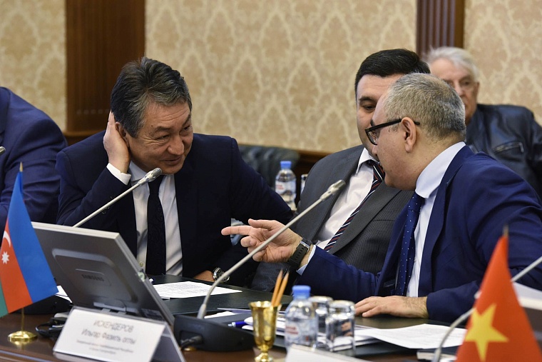 Иностранные консулы предложили тюменцам обмениваться туристами, студентами и древесиной