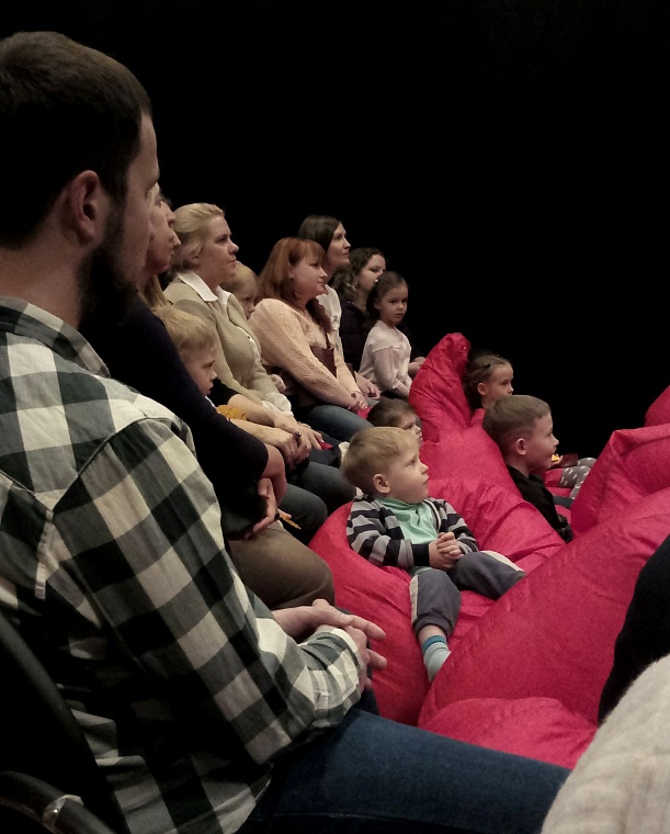 Свет и тени в Тюмени: «Космос» стал пространством чуда