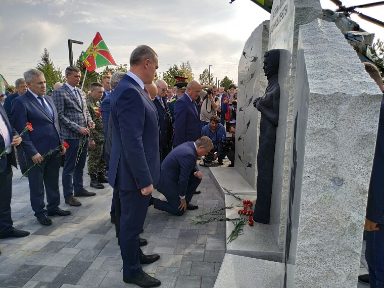 В Тюмени открылся парк Пограничников