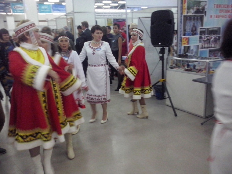 Выставка соцпроектов собрала активных и неуспокоенных