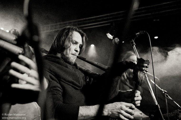 О чем поет Gilead