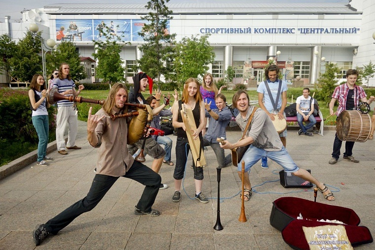 О чем поет Gilead