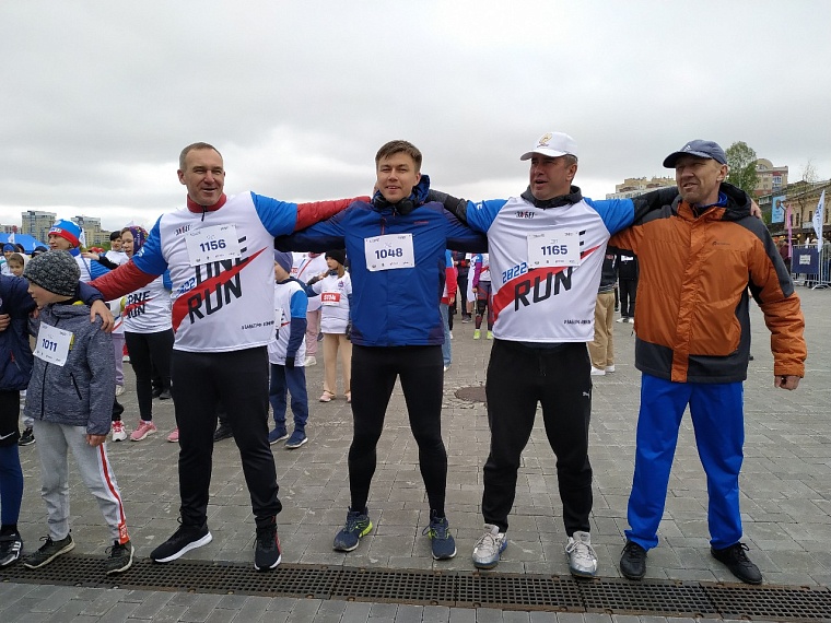 В спортивной акции "ЗаБег.РФ" приняли участие две тысячи тюменцев