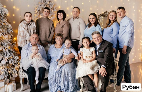 Жители Тюменской области могут поддержать земляков, принимающих участие во Всероссийском конкурсе "Семья года"