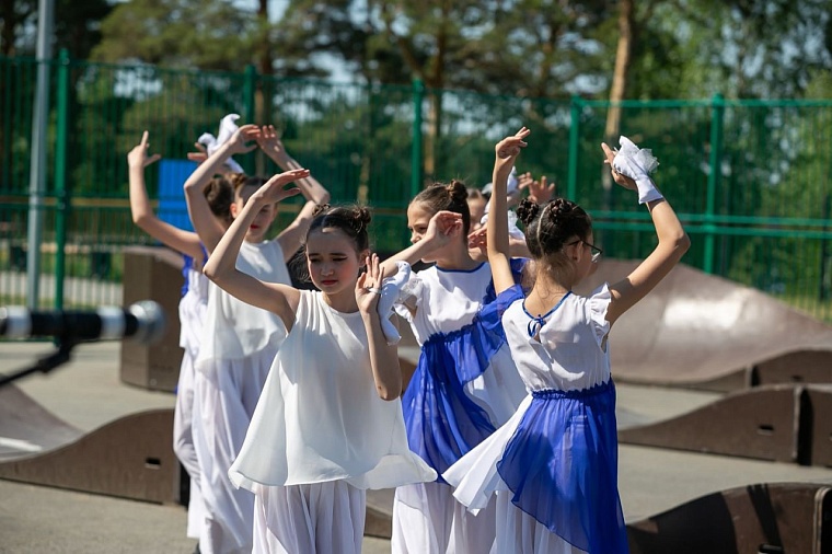 В Тюмени сегодня открываются пришкольные лагеря для детей